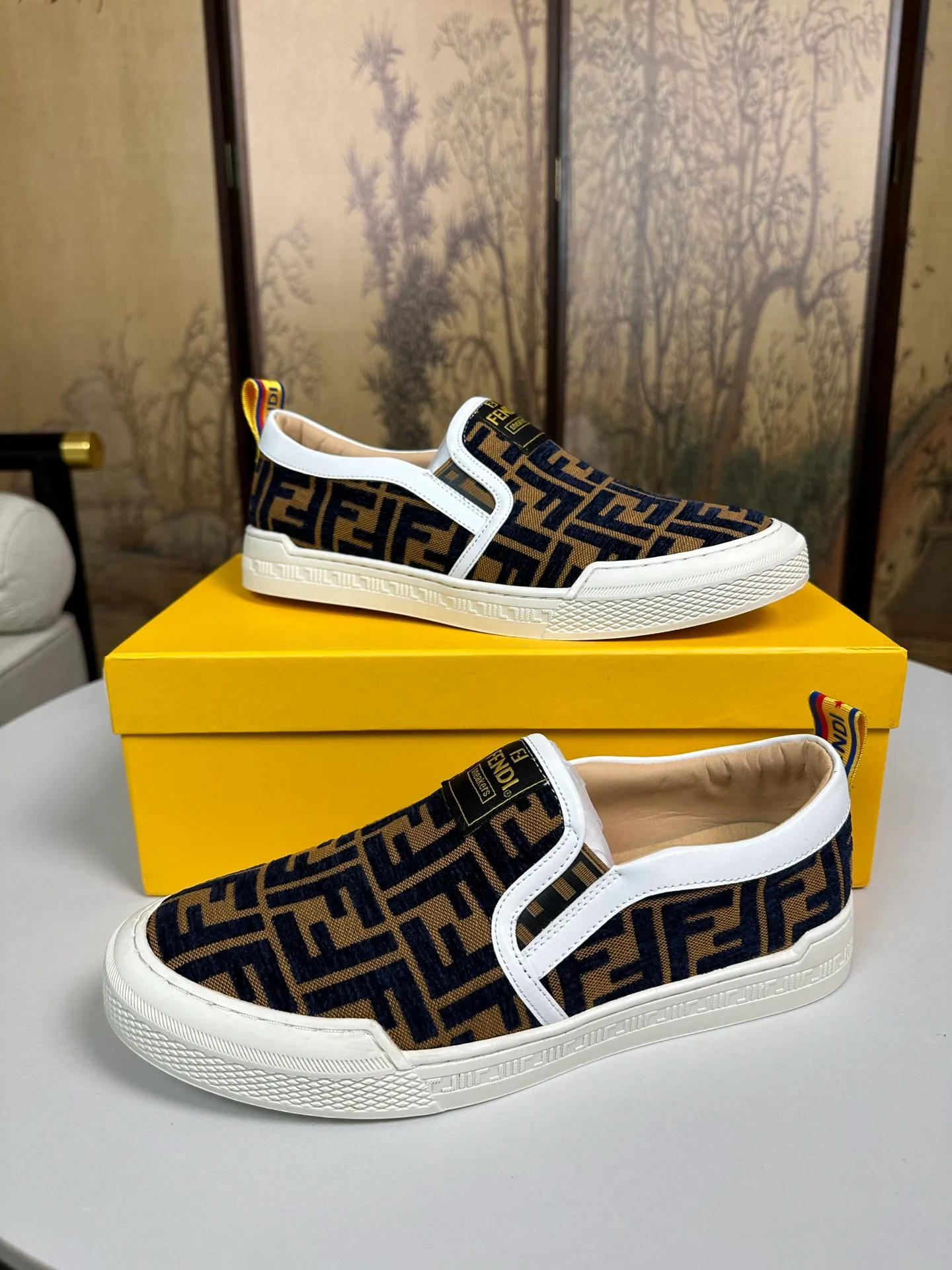 Factory price 380💰 (FENDI) New style 👊🏻 upper 🇮🇹 imported cowhide fabric 🇩🇪 imported sheepskin lining. The original outsole is molded to highlight the identity of every man, and the upper foot is stable and stable🚶🏻🚶🏻The high-end custom counters reproduce the original version📯No matter the wind or rain, the shoe last remains unchanged and can withstand the verification of time🔍️,🔵 Size: 38-44 (45 is custom-made and cannot be returned or exchanged
